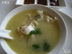 美味的鱼头汤-长兴楼饭店