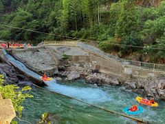 -安吉龙王山峡谷漂流