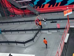 -极限PLAY运动娱乐新世界·团建派对表演休闲馆·室内高空游乐园