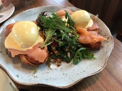 熏三文鱼班尼迪克蛋-ROAST coffee & eatery