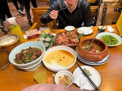 -老滇山寨•云南特色菜•地方菜•民族风情歌舞表演(金碧店)