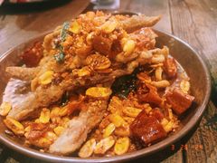 sisters秘制麻辣鸭舌-SISTERS BAR RESTAURANT川意酒馆(嘉善老市H楼店)
