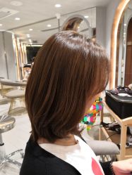 -苏豪路易士·嘉玛发廊