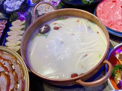 -三人行骨头王火锅(长寿店)