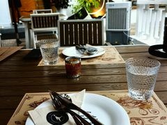-Mark&Mars Restaurant