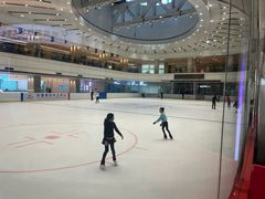 -陈露国际冰上中心(天津嘉里汇店)
