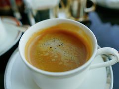 美式-君悦酒店·大堂酒吧·高空下午茶·暮色微醺