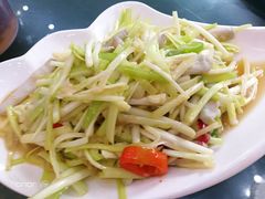 -覃记海鲜美食餐厅