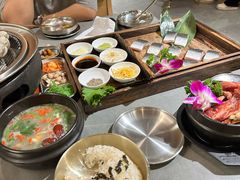 -围炉肉舍丹东海鲜烤肉·烤活鳗(步行街店)