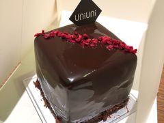 -UNI UNI(环亚凯瑟琳店)