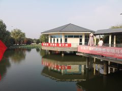 -平望服务区·停车场