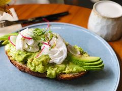 牛油果温泉蛋吐司-O'mills Sourdough Bakery&Bistro(永嘉路店)