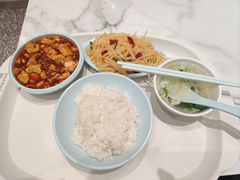 -荣华基·现炒快餐(肇嘉浜路店)