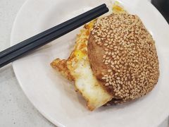 芝麻烧饼-老磁器口豆汁店(天坛店)