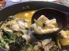 -东家小院金汤酸菜鱼(南阳路店)