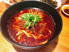 -诚铭记·虾仁汤包·成都小吃(融创店)