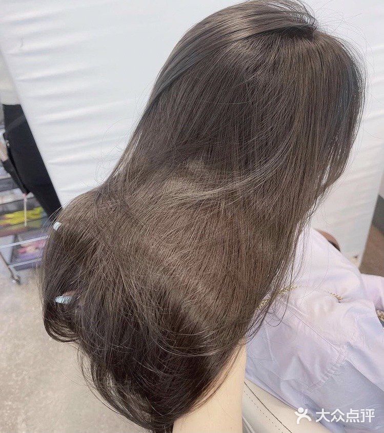 雾感灰棕色超级显白高级感