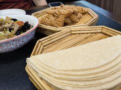 -丁里羊肉小镇(天鹅湖总店)