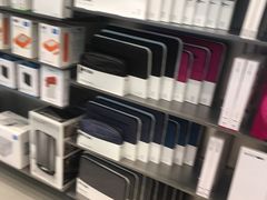 -Apple零售店(华贸购物中心店)