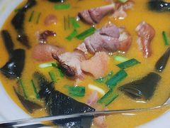 -帅巴人舅母子腊蹄民俗村
