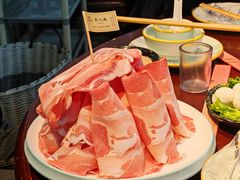 -洞庭洲·防空洞火锅·铜锅涮肉·烧烤(新百广场店)