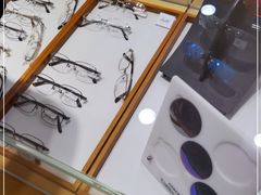 -茂昌眼镜(南京东路店)