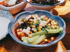 -野山舂·贵州现舂酸汤火锅(鸿通城店)