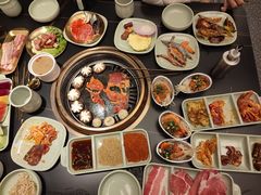 -梨花甄选自助烤肉(小寨原力场店)