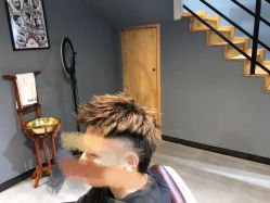 -男爵.男士理发馆