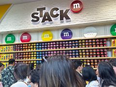 -m豆巧克力世界(上海世茂广场店)