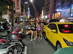 -六合夜市