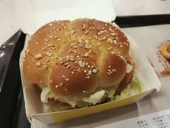 -麦当劳(轻轨曹杨路店)