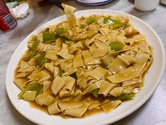 -东北菜冰城一家人