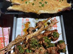 -威记烧嘢·南宁烧烤·超级生牛(绿地店)