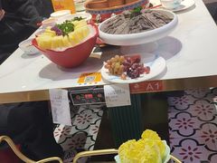 -牛员外鲜切牛肉火锅