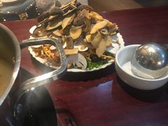 -野菌皇海景野生菌火锅(滨海大道店)