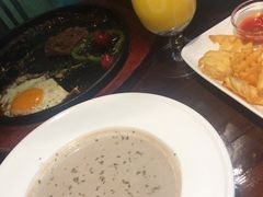 -品乐比萨西餐厅