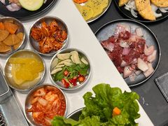 -山野的朋友露营炭火烤肉