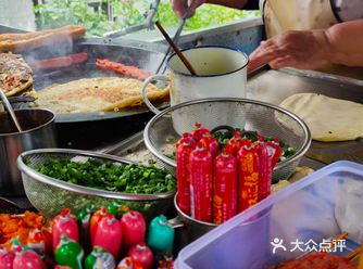 #0元玩转这座城 人世间，唯有爱与美食不可辜负