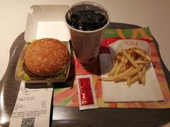 -麦当劳(南磨房店)