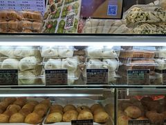 -白玉兰食品甜凤店(合生汇店)