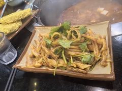 -三里屯土灶炖公鸡地锅鸡(江东店)