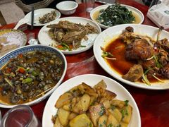 -芦茨金富饭庄·25年老字号·专做稻草鸡