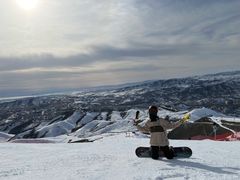 -乔波室内滑雪场