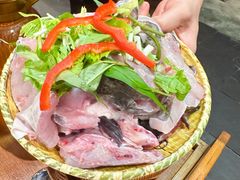 -野山舂·贵州现舂酸汤火锅(鸿通城店)