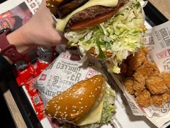 -The Habit Burger Grill 哈比特汉堡(复兴soho店)