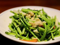 笋干肉丝炒香蒿-大牌大·传统杭帮菜(湖滨店)