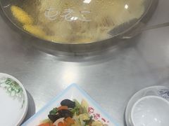 -屯老二农家铁锅炖·行业领军者(梅江店)
