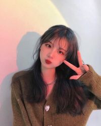 -罗亚帝造型·烫发染发