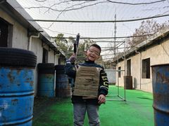 -东湖小天池真人CS彩弹野战基地